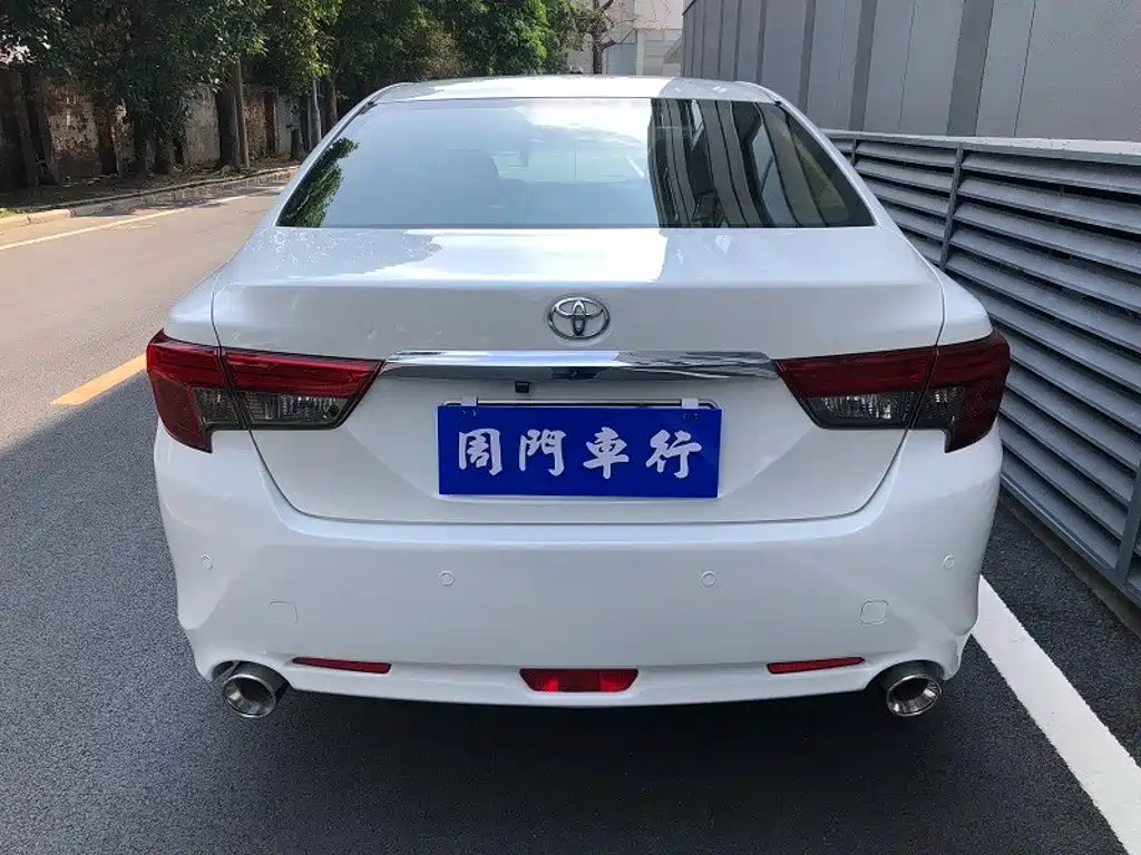 Toyota Reiz — миниатюра 13