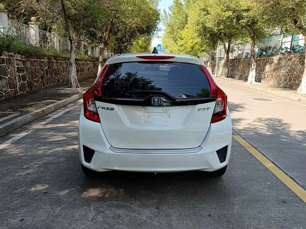 Honda Fit — миниатюра 5