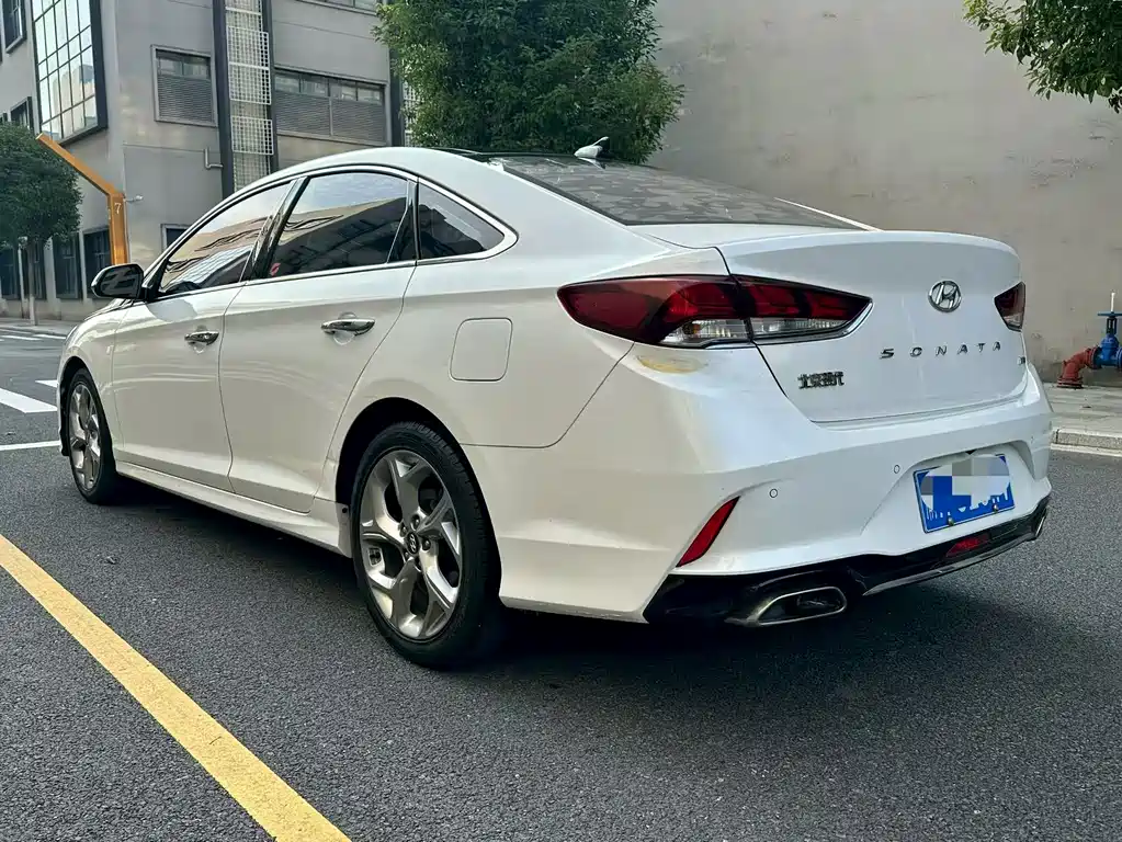Hyundai Sonata — миниатюра 7