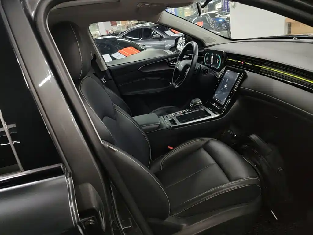 Roewe RX5 New Energy — миниатюра 25