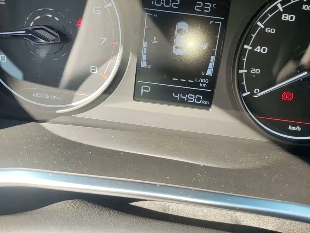 Geely Binyue — миниатюра 12