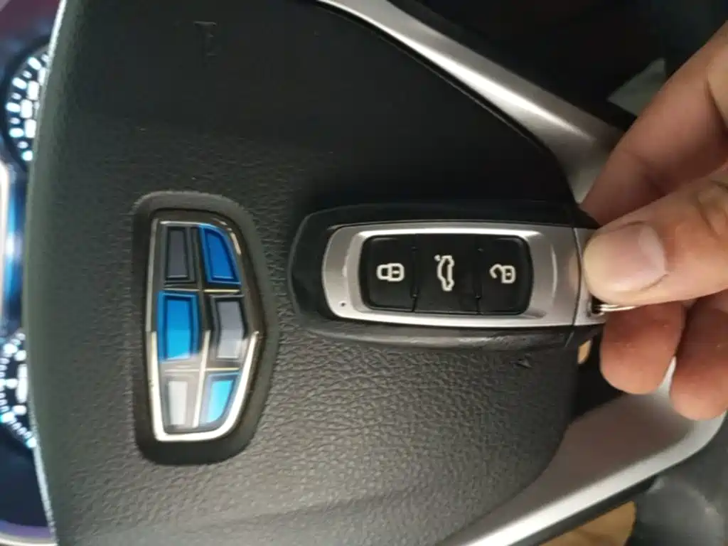 Geely Emgrand — миниатюра 9
