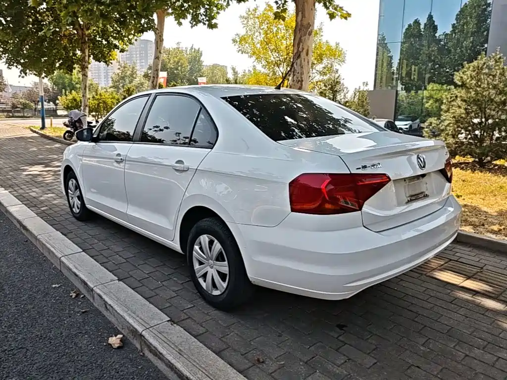 Volkswagen Jetta — миниатюра 5