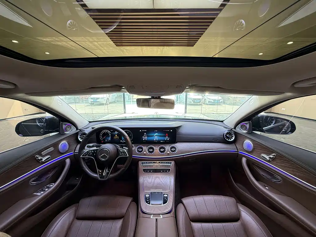 Mercedes-Benz E-Class — миниатюра 4