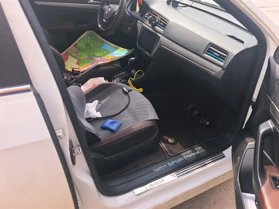 Volkswagen Lavida 2019 1.5L AT Comfort VI