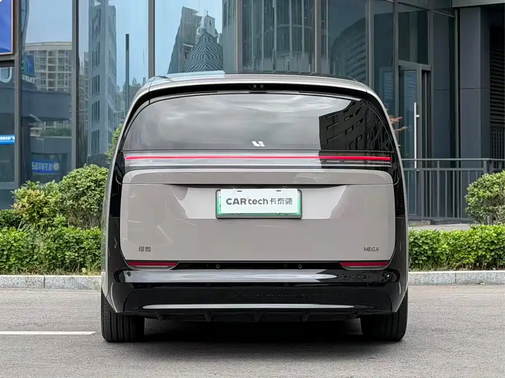 Li Auto MEGA 2025 Home