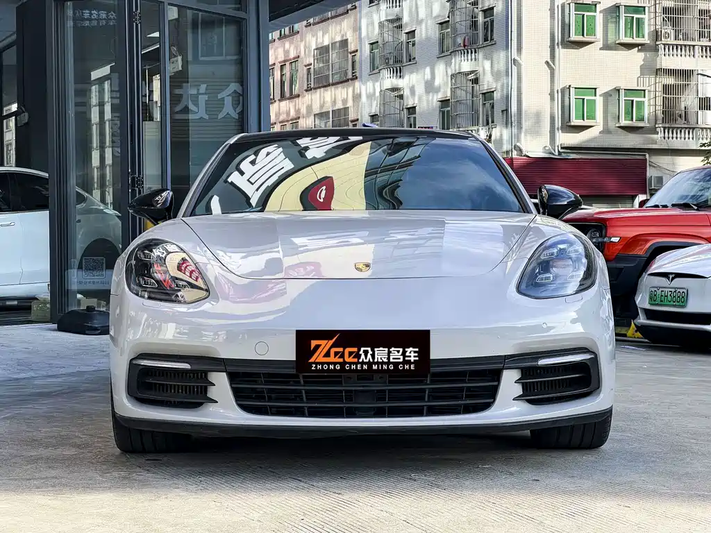 Porsche Panamera — миниатюра 2