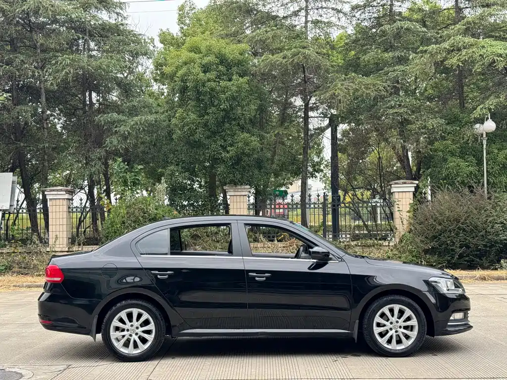 Volkswagen Lavida — миниатюра 9