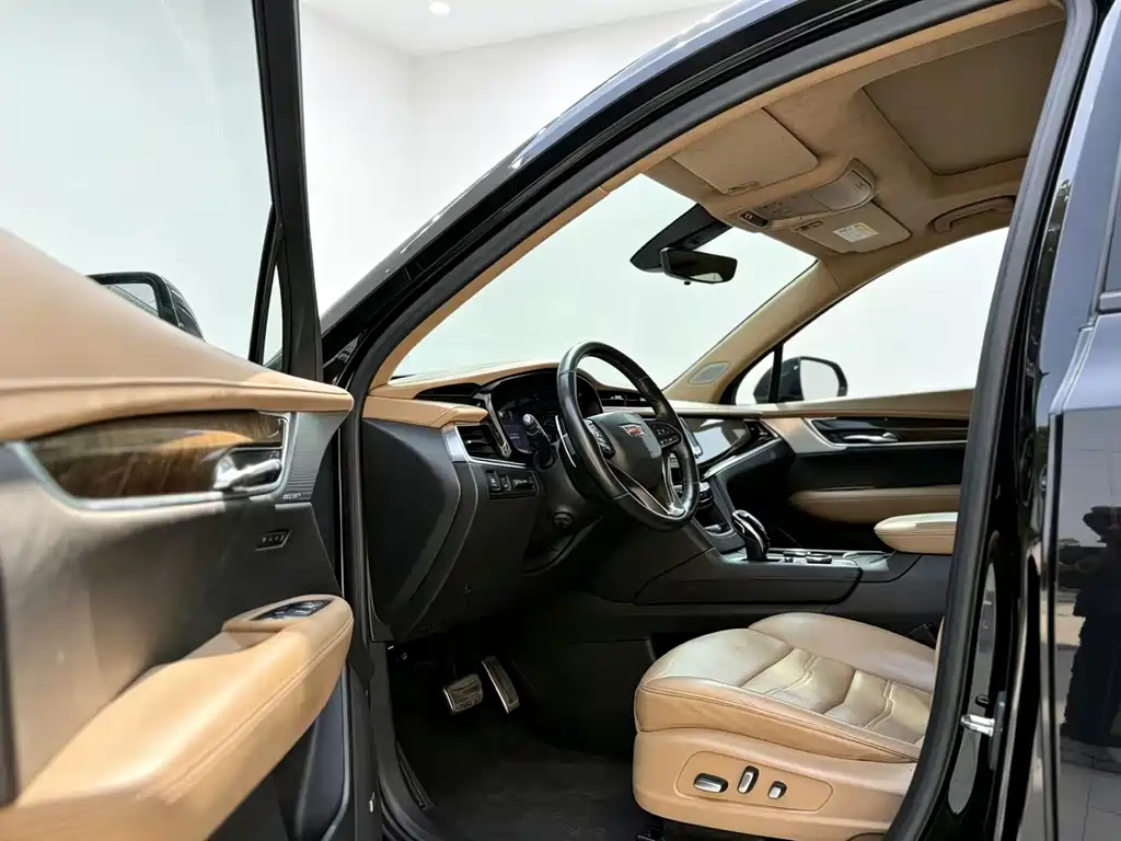 Cadillac XT6 — миниатюра 6
