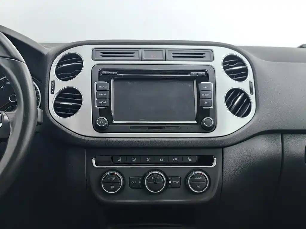 Volkswagen Tiguan — миниатюра 12