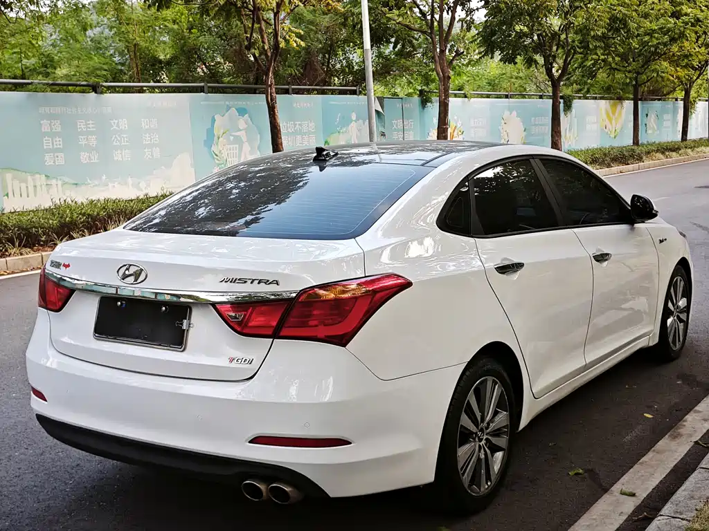 Hyundai Mistra — миниатюра 15