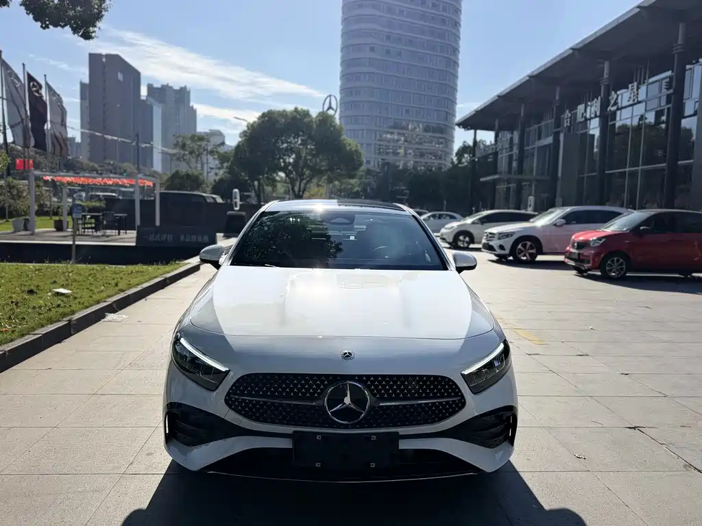Mercedes-Benz A-Class — миниатюра 2
