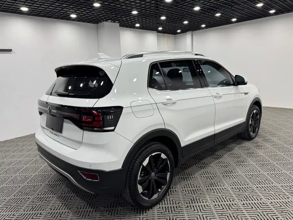 VOLKSWAGEN EXPLORING THE SHADOW