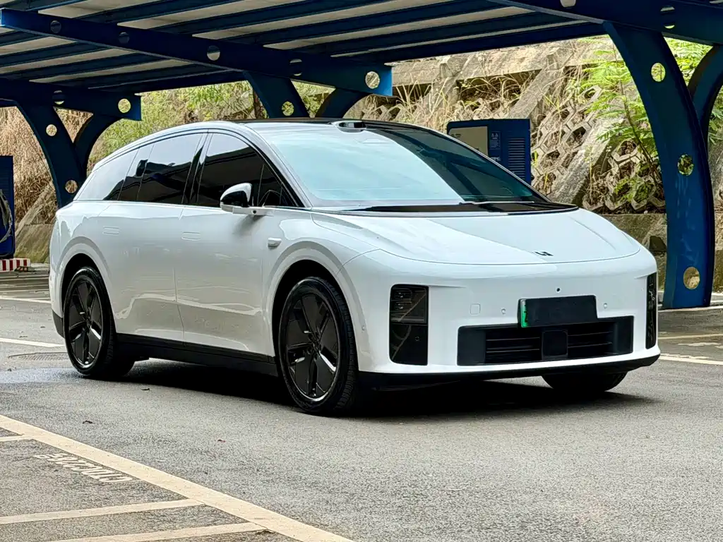 Li Auto Идеальный i6 — миниатюра 3