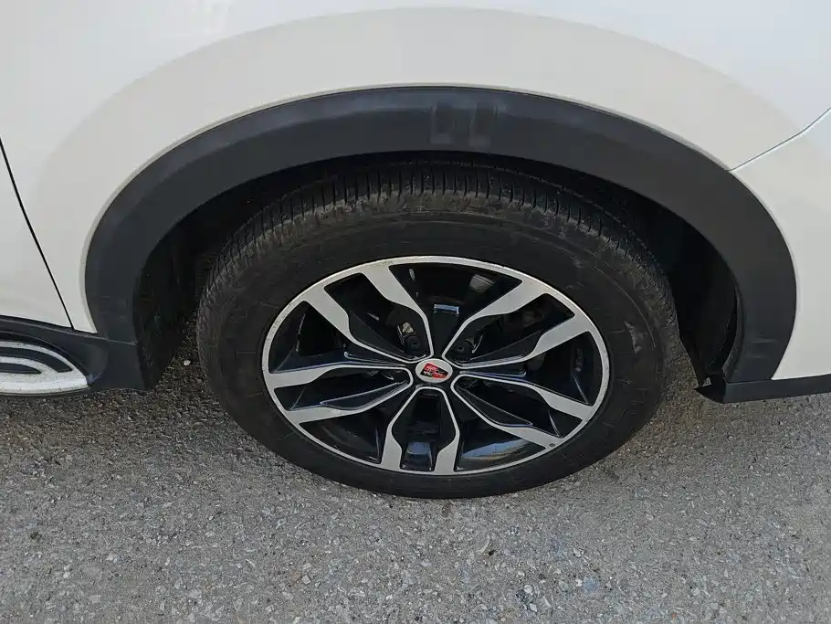 Roewe RX5 — миниатюра 6
