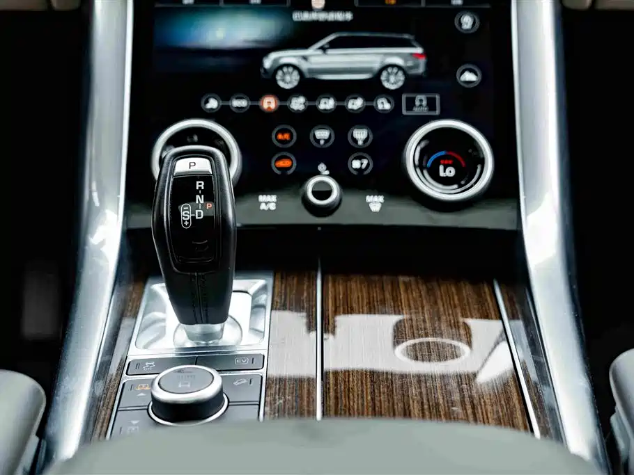 Land Rover Range Rover Sport PHEV P400e, фото 14