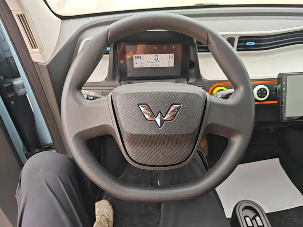 Wuling MINIEV — миниатюра 11