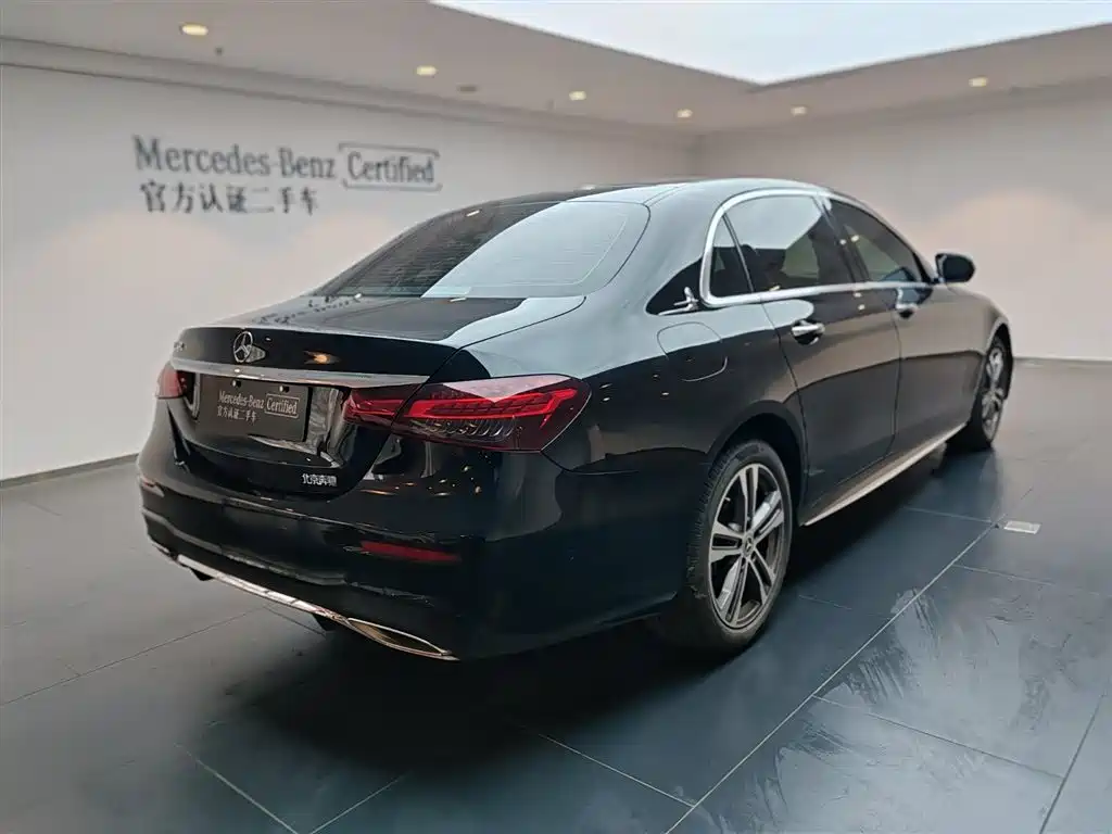 MERCEDES-BENZ E CLASS