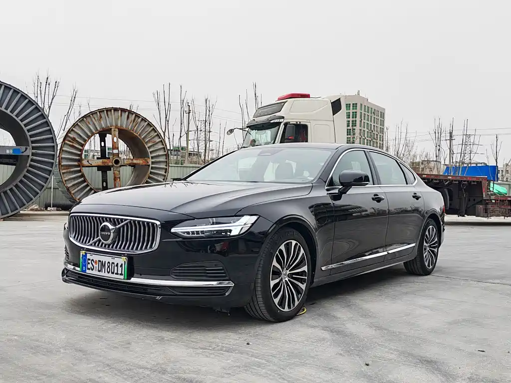 VOLVO S90 PLUG IN HYBRID