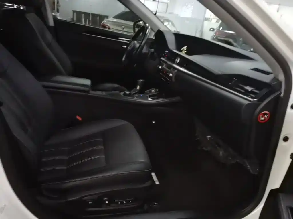Lexus ES — миниатюра 25