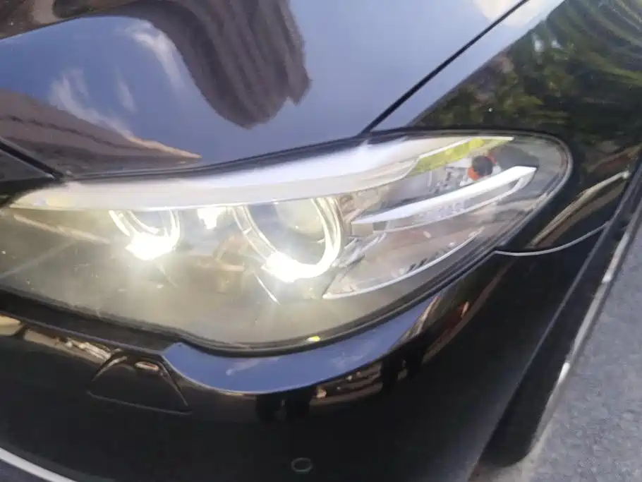 BMW 5 Series — миниатюра 5