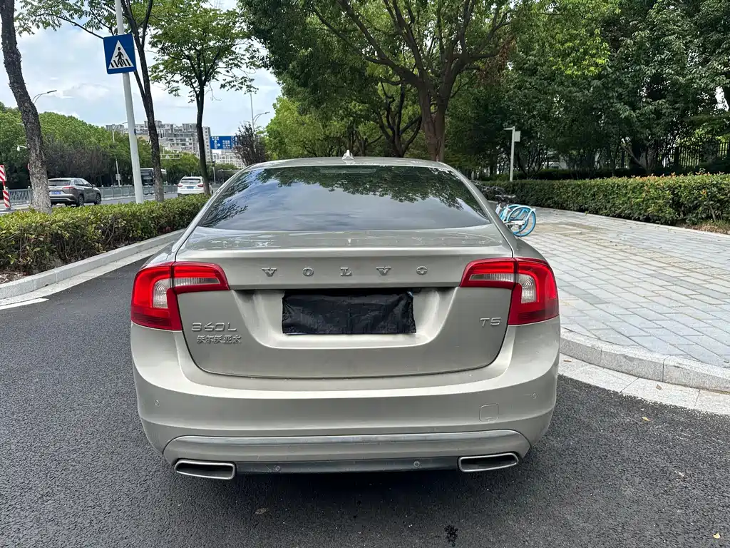 Volvo S60 — миниатюра 6