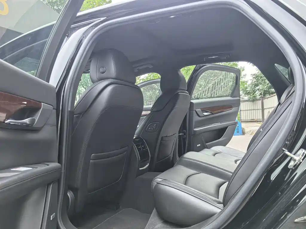 Cadillac CT6 — миниатюра 8