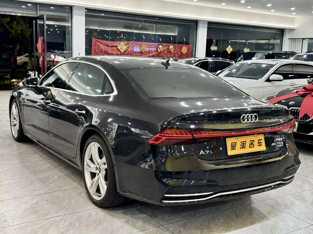 AUDI A7L