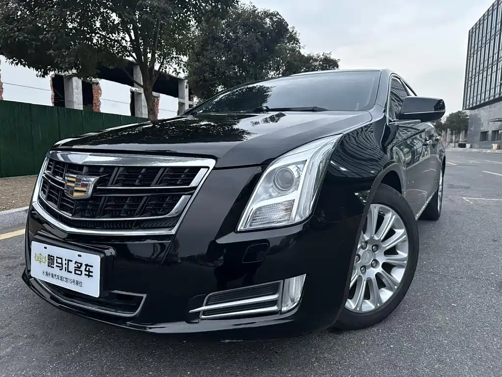 CADILLAC XTS