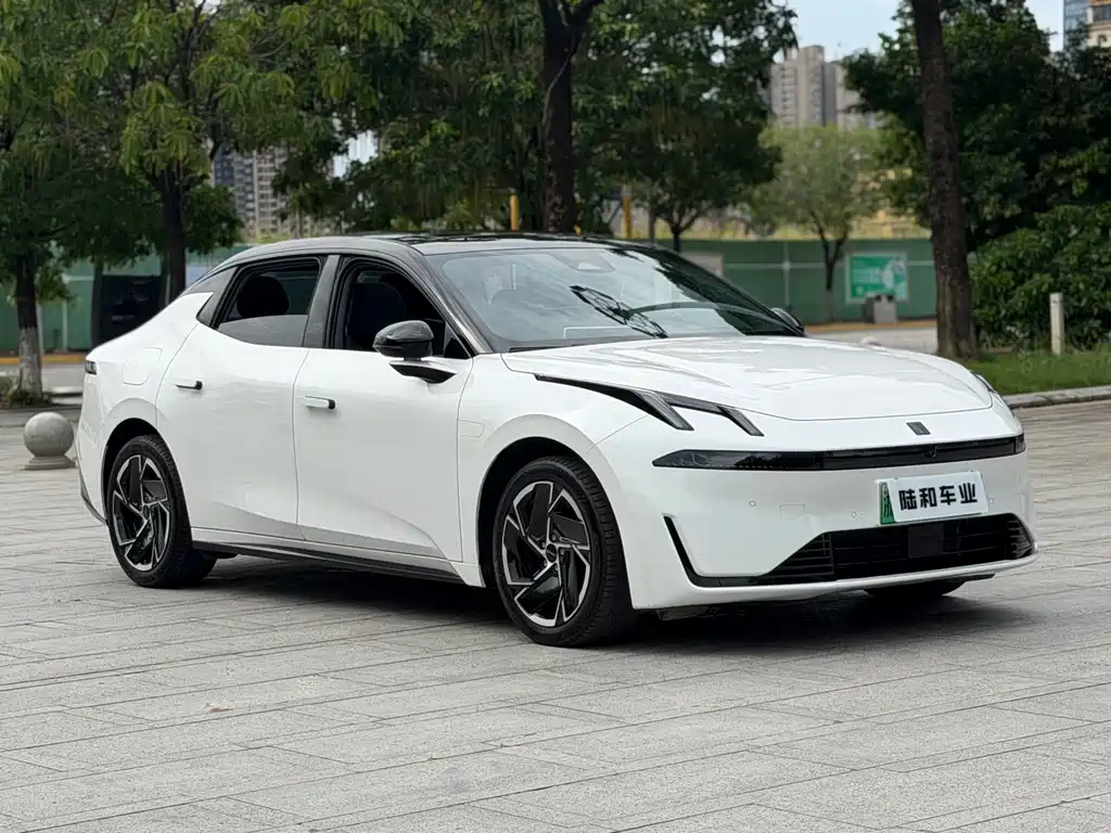 Lynk & Co 07 EM-P — миниатюра 3