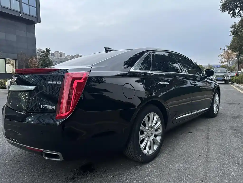 CADILLAC XTS