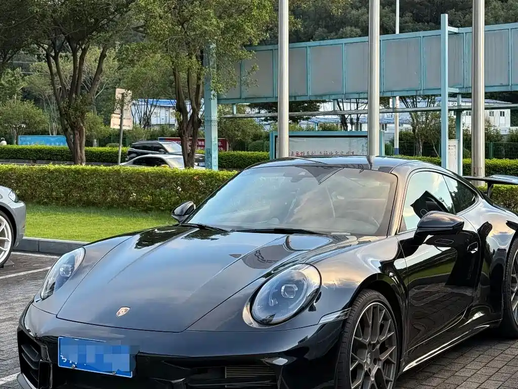 Porsche 911 2025