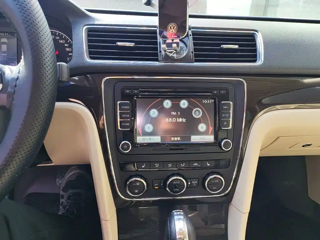 Volkswagen Passat — миниатюра 13