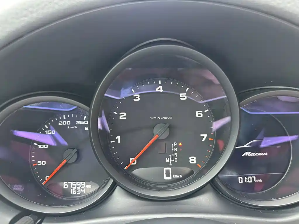 Porsche Macan — миниатюра 12