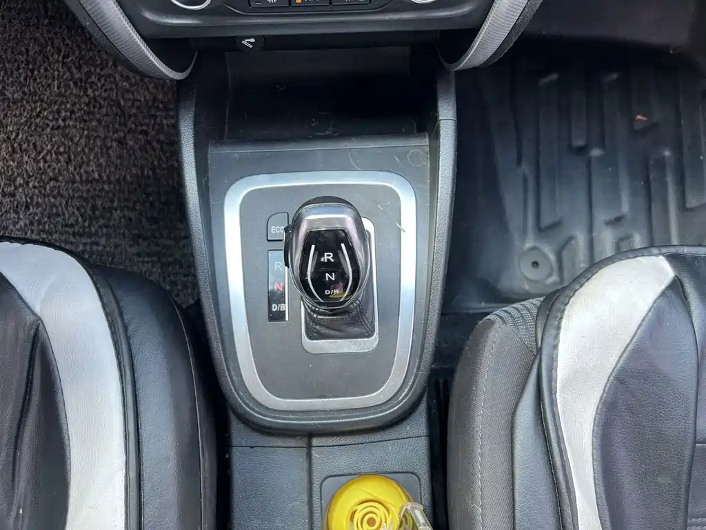 Bestune B30EV — миниатюра 14