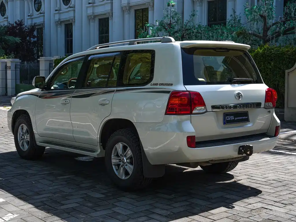 Toyota Land Cruiser — миниатюра 7