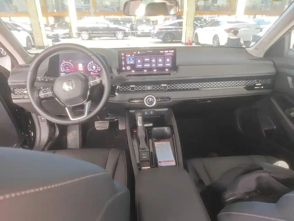 Honda Accord — миниатюра 10