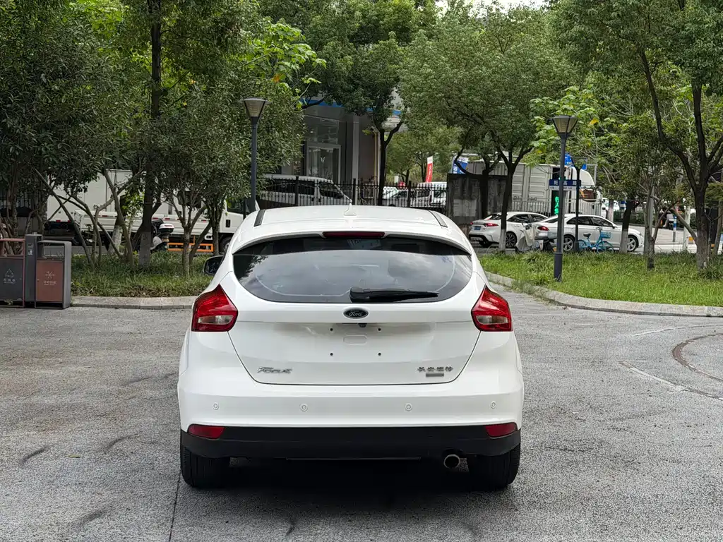 Ford Focus — миниатюра 5