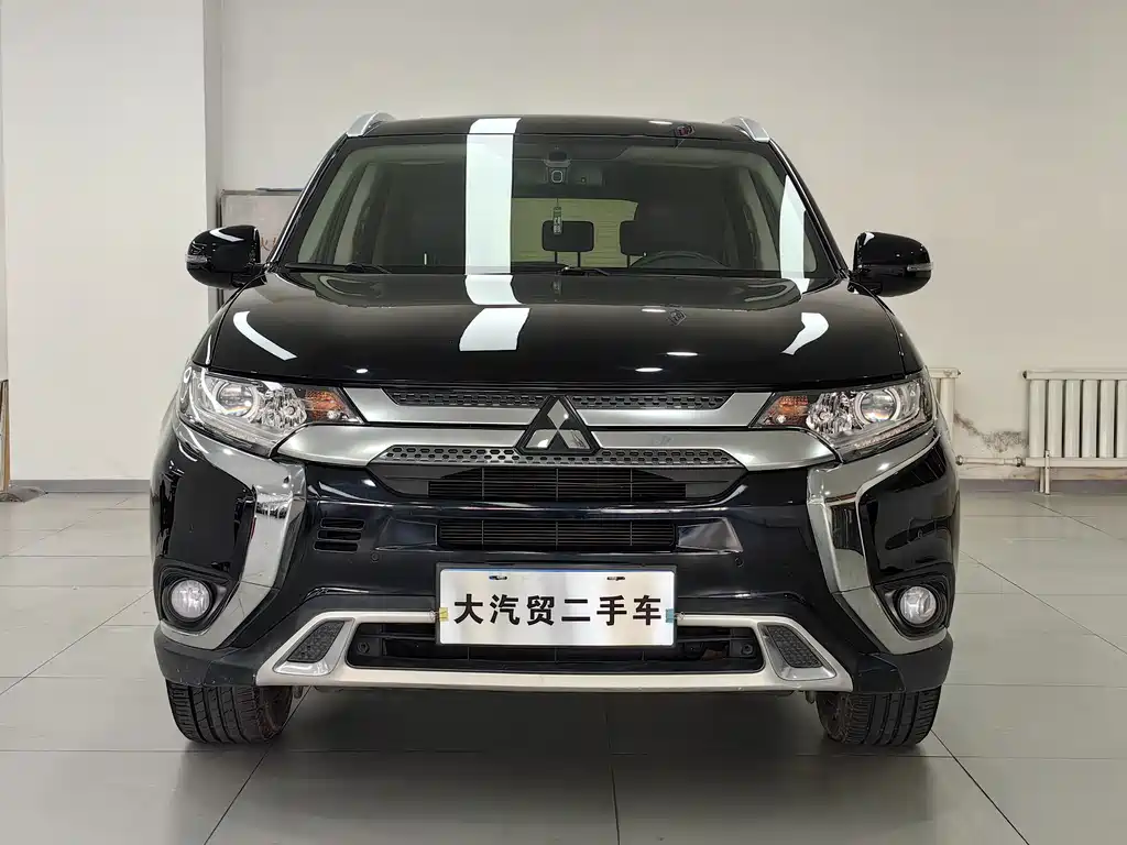 Mitsubishi Outlander — миниатюра 2
