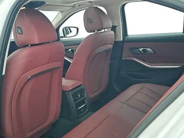 BMW 3 Series — миниатюра 17