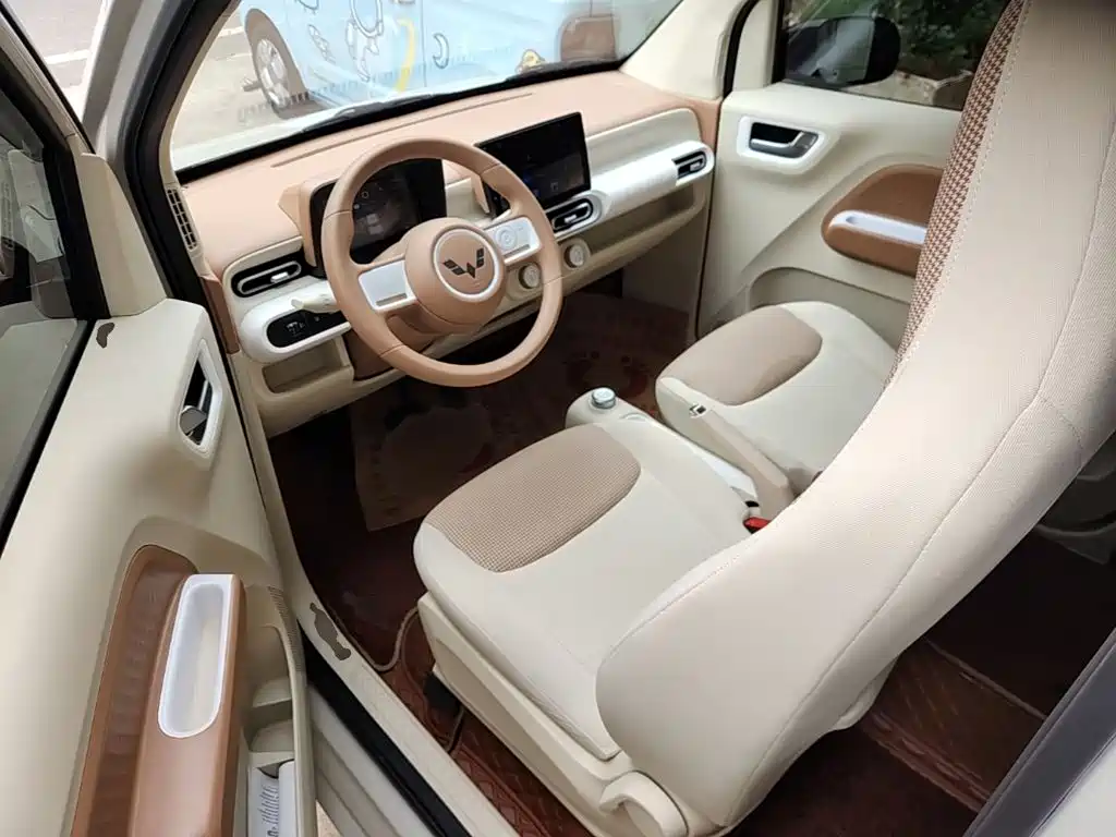 Wuling MINIEV — миниатюра 16