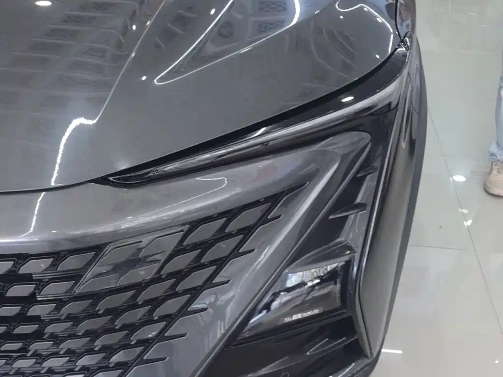 Changan UNI-T — миниатюра 6