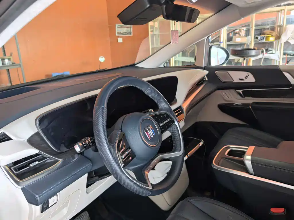Buick Century 2023 2.0T мест