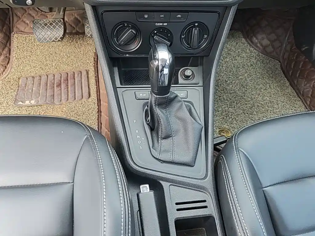 Volkswagen Lavida — миниатюра 14