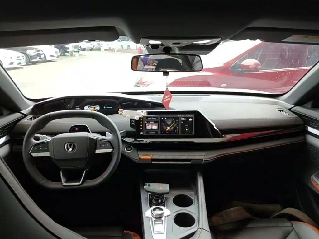 Changan UNI-V — миниатюра 10