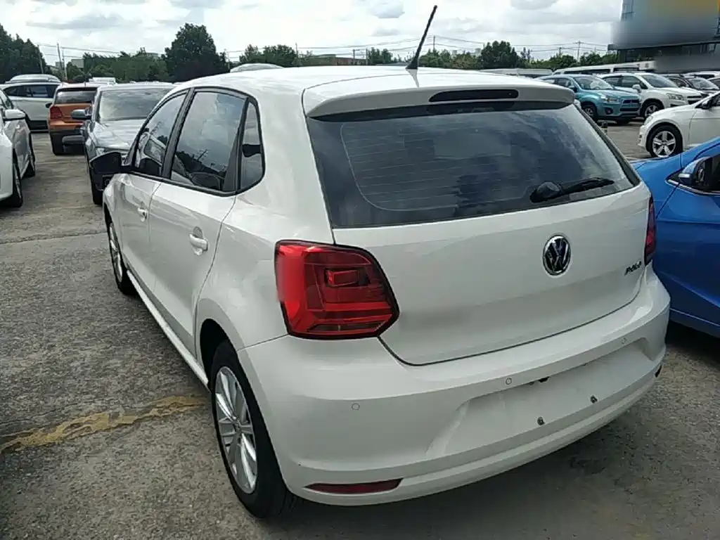 Volkswagen Polo — миниатюра 5