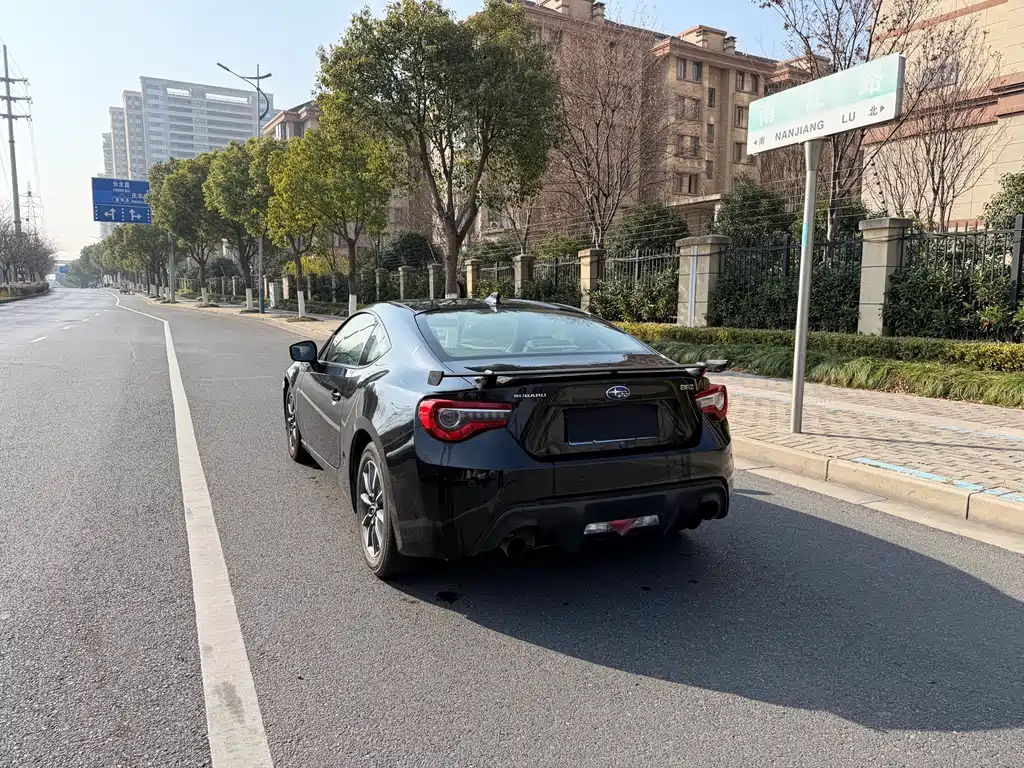 SUBARU BRZ