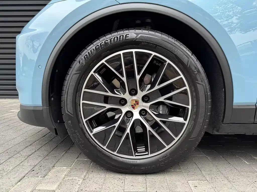 PORSCHE MACAN NEW ENERGY