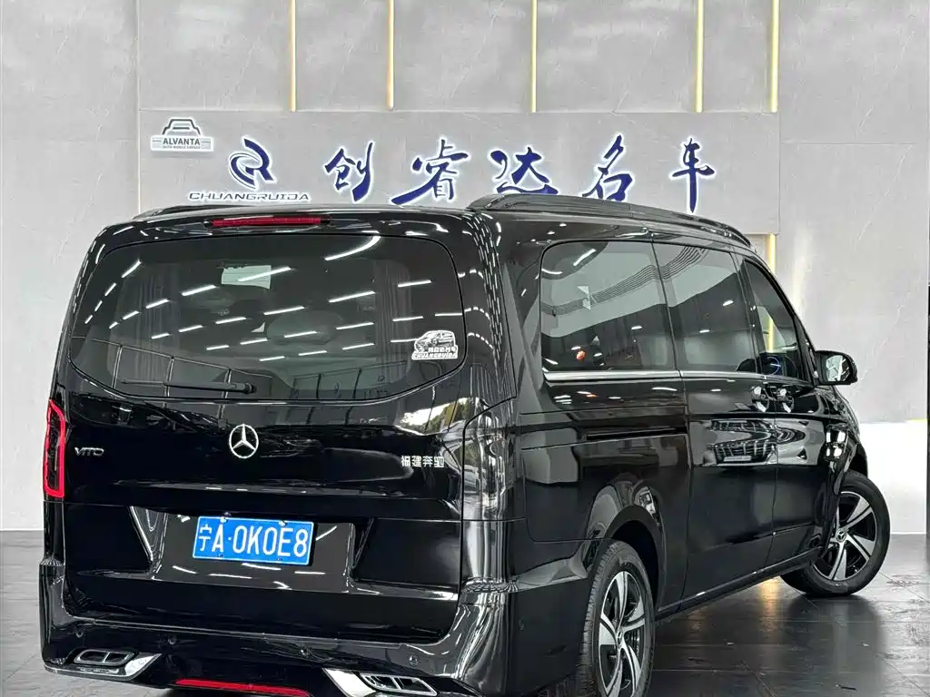Mercedes-Benz Vito 2024 2.0T 7 мест
