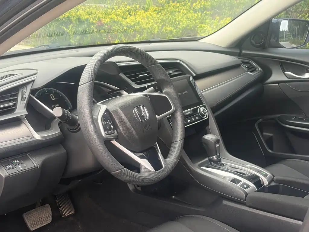 Honda Civic — миниатюра 7